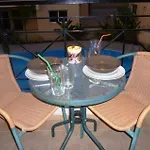 103 Elegant 2 Bed With Free Wifi, Ac, Pool & Gym! لارنكا