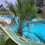 103 Elegant 2 Bed With Free Wifi, Ac, Pool & Gym!