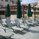 103 Elegant 2 Bed With Free Wifi, Ac, Pool & Gym! شقة لارنكا