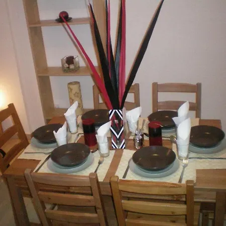 103 Elegant 2 Bed With Free Wifi, Ac, Pool & Gym! 라르나카