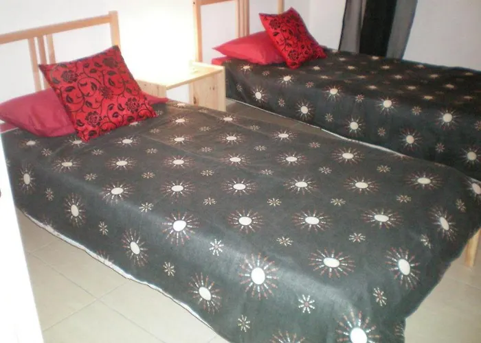 דירה 103 Elegant 2 Bed With Free Wifi, Ac, Pool & Gym!