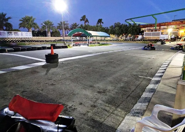 103 Elegant 2 Bed With Free Wifi, Ac, Pool & Gym! דירה לרנקה