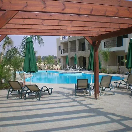 Appartamento 103 Elegant 2 Bed With Free Wifi, Ac, Pool & Gym! Larnaca