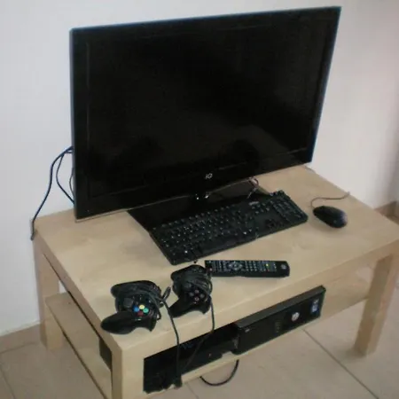 103 Elegant 2 Bed With Free Wifi, Ac, Pool & Gym! Apartment *