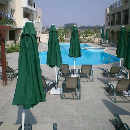 103 Elegant 2 Bed With Free Wifi, Ac, Pool & Gym! Appartamento Larnaca