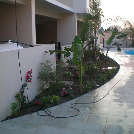 Apartment 103 Elegant 2 Bed With Free Wifi, Ac, Pool & Gym! *