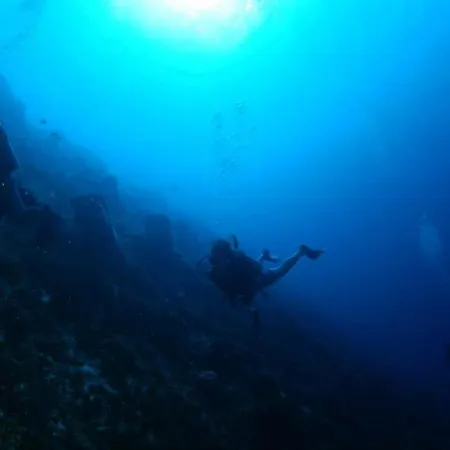 Apartment 103 Elegant 2 Bed With Free Wifi, Ac, Pool & Gym! *