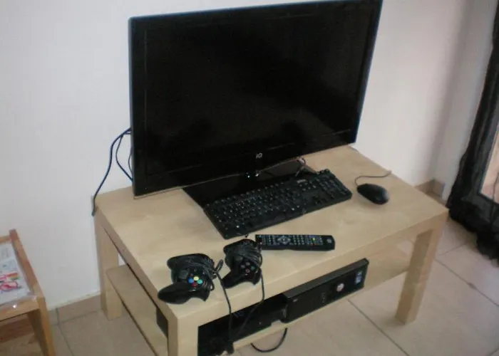 103 Elegant 2 Bed With Free Wifi, Ac, Pool & Gym! Apartment *