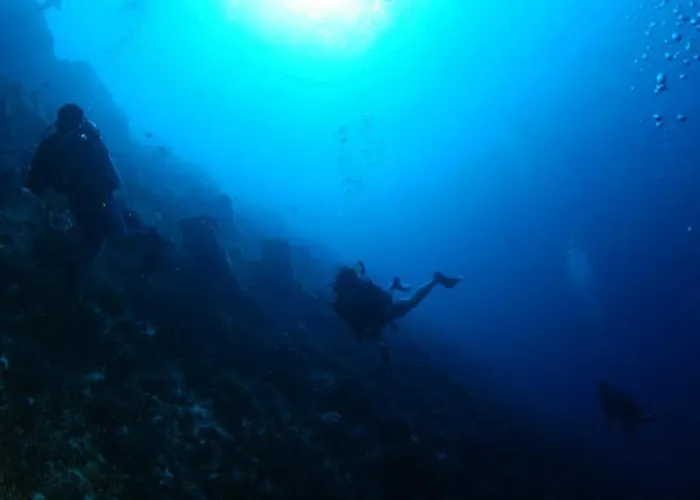 Apartment 103 Elegant 2 Bed With Free Wifi, Ac, Pool & Gym! *