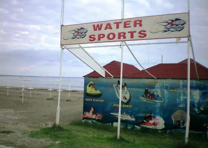 103 Elegant 2 Bed With Free Wifi, Ac, Pool & Gym! Apartment Larnaka