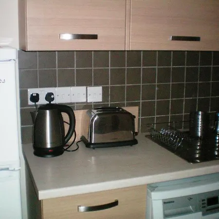 Appartement 103 Elegant 2 Bed With Free Wifi, Ac, Pool & Gym!