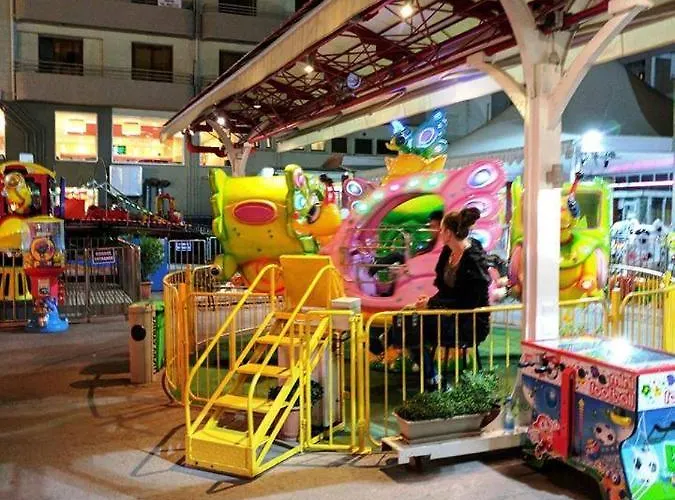 103 Elegant 2 Bed With Free Wifi, Ac, Pool & Gym! Appartamento *